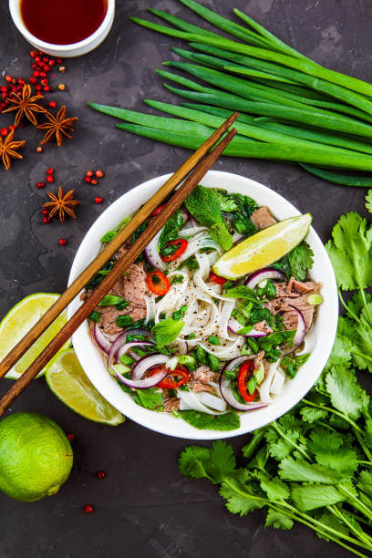 pho-viet-nam-lot-top-100-mon-an-ngon-nhat-the-gioi-2025