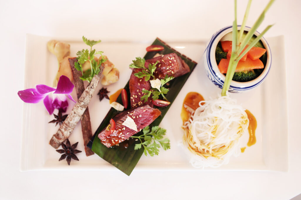 Nguyễn Đông Hải - Người đưa tinh hoa ẩm thực Huế vươn tầm thế giới 4 Món ăn của anh là sự giao thoa giữa vị Việt và phong cách Âu