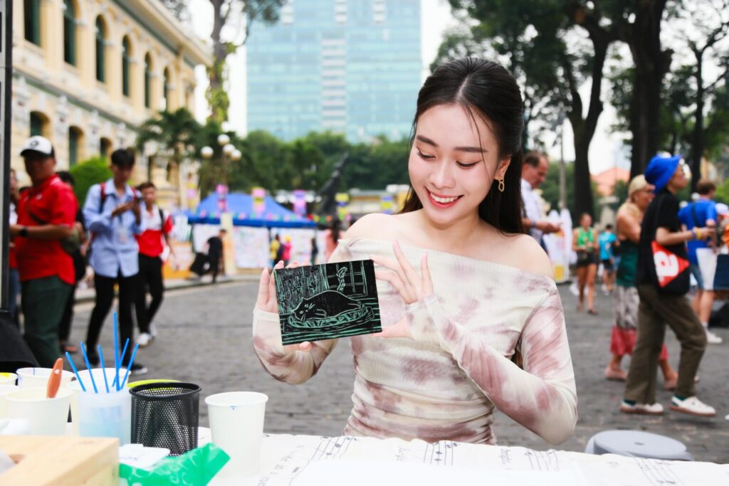 Draw Your Dream project ambassador – Miss Ban Mai, Miss Peace Vietnam 2022
