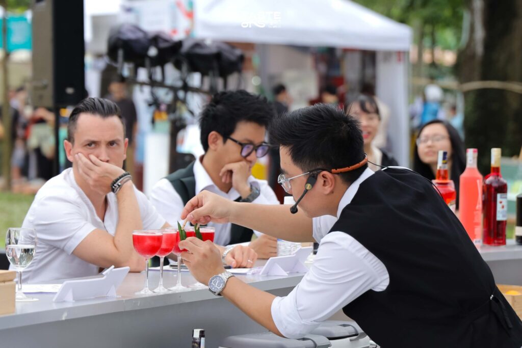 A visually striking cocktail by contestant Trần Minh Hiếu