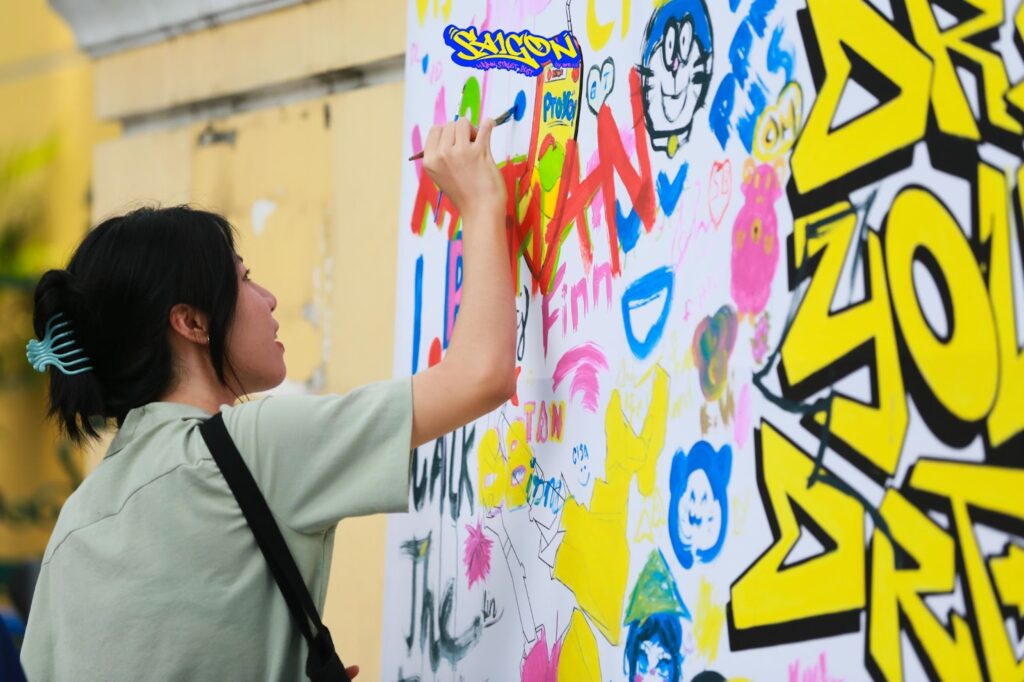 The “Draw Your Dream” canvas drew plenty of attention from festivalgoers.

