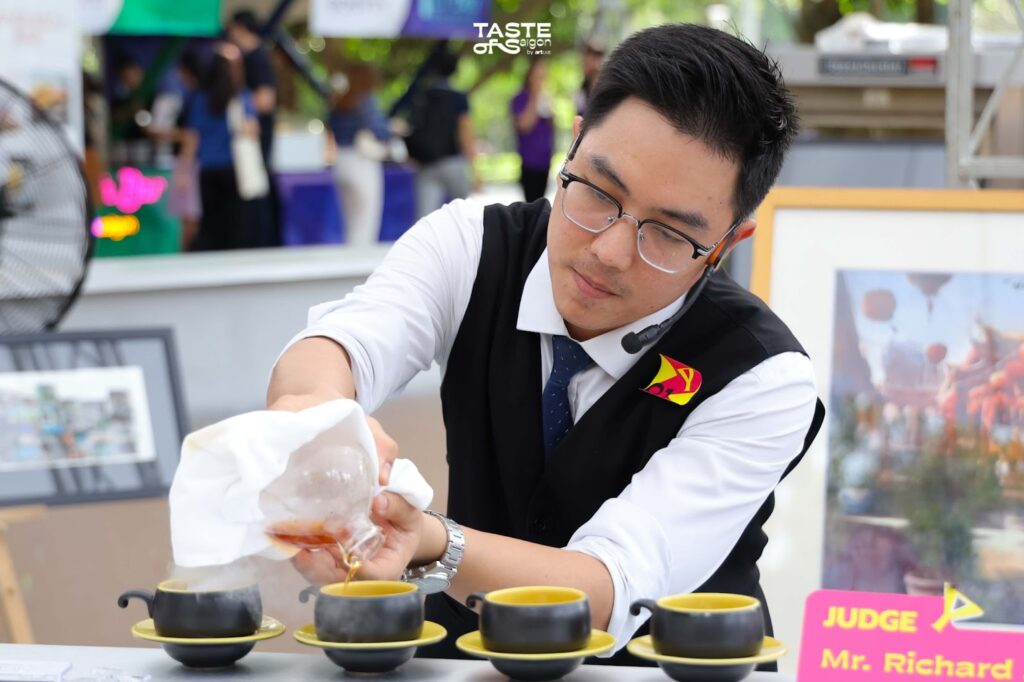 The use of dry ice brought some regret for Trần Minh Hiếu