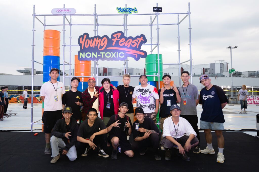 Sự kiện được khởi động bằng Young Feast . Non-toxic với vòng loại cuộc thi artLIVE Graffiti Championship (AGC)