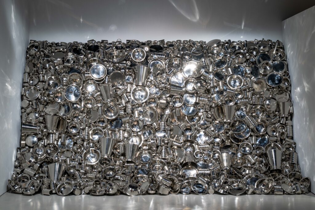 Tác phẩm ‘Hungry God’ của Subodh Gupta