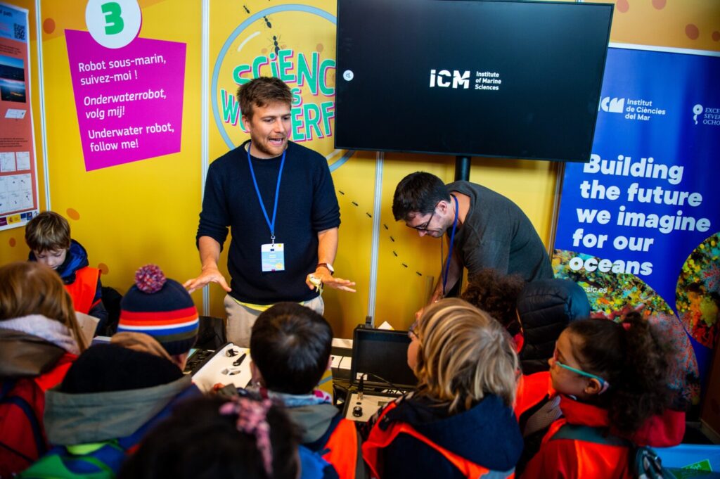 When science meets art at Science Fairs around the world 1 Science is Wonderful! is an annual event organized by Marie Skłodowska-Curie Actions (MSCA)