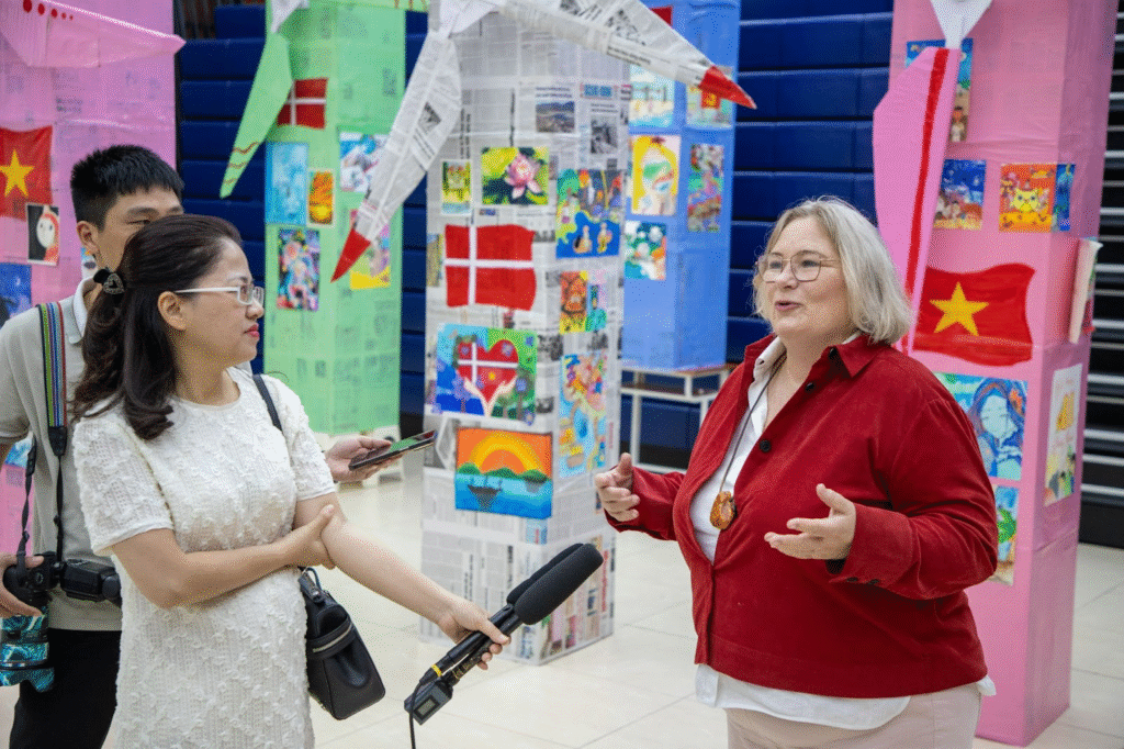 Launch of the drawing contest ‘Denmark in Your Eyes’ 2025 1 Danish Education Counsellor in Vietnam, Ms. Vibeke Norgaard, speaking with the media.