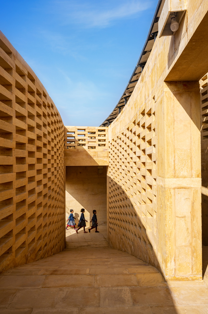 The unique architecture of a school in the heart of the desert 4 The jali wall helps regulate airflow throughout the school.