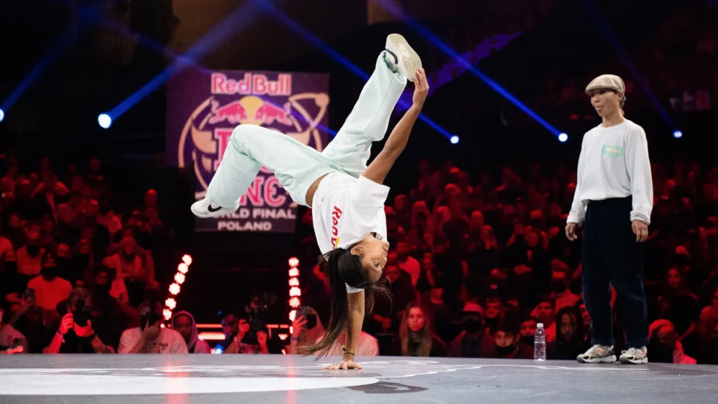 Breaking đòi hỏi các dancer một quá trình rèn luyện với cường độ cao.