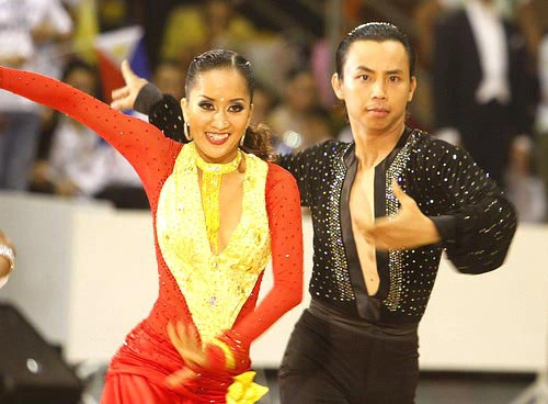 Khánh Thi – Nữ kiện tướng dancesport, trọng tài quốc tế và ngọn lửa truyền cảm hứng cho thế hệ dancer trẻ 1 Khánh Thi