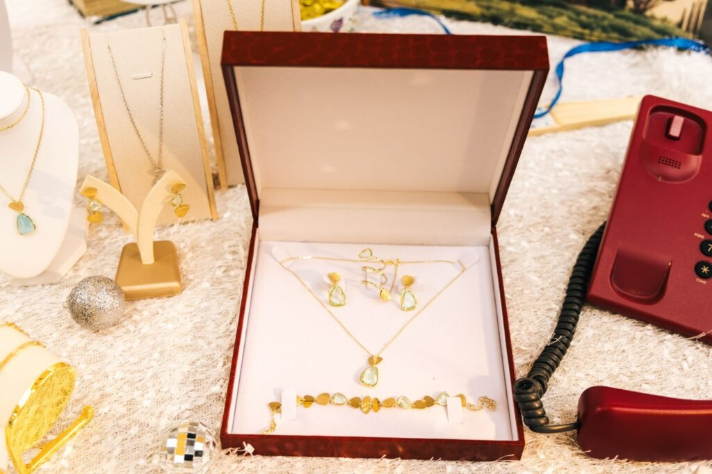 Kalá Jewelry is entirely handcrafted by Italian Artisans