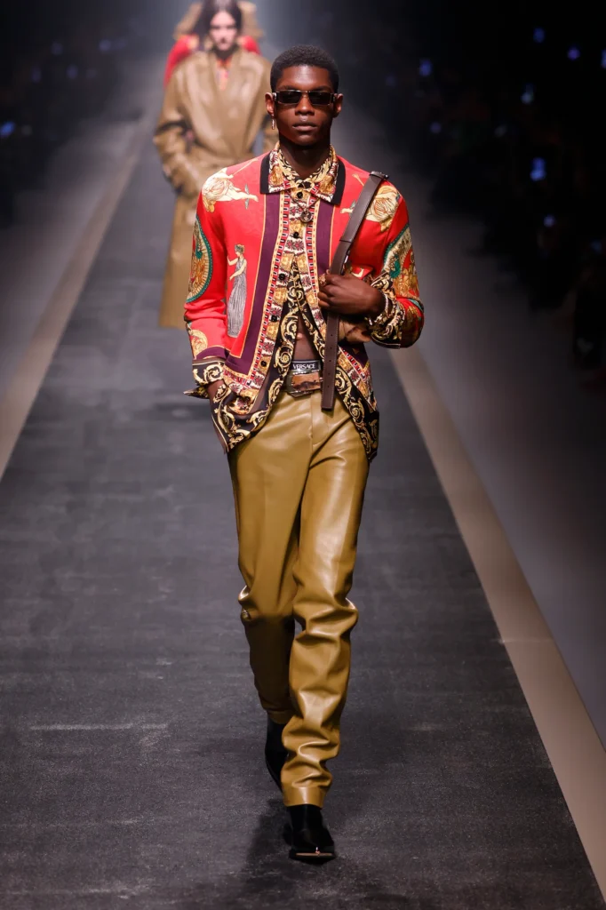 Đâu sẽ là những họa tiết, hoa văn bùng nổ trong năm 2026 (Phần 2) 8 Những gam màu tưởng chừng đối lập được kết hợp táo bạo nhưng hài hòa.