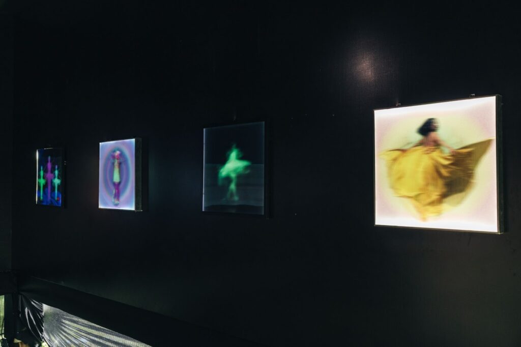  Nghệ sĩ Koichi mang đến chuỗi 20 tác phẩm Electric Art độc đáo 