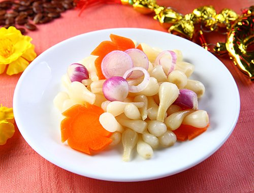 Trợ thủ đắc lực - Dưa hành kiệu muối