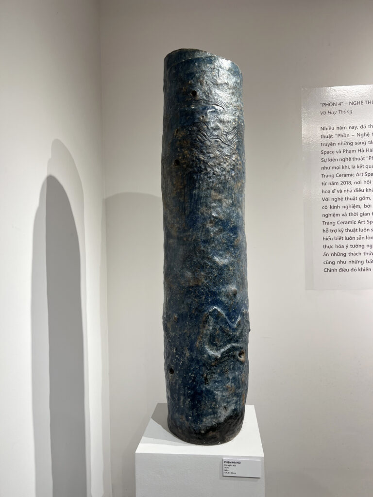 Phồn 4 và hành trình bảy năm của gốm đương đại 7 Tác phẩm Đại Ngàn #5 của Họa sĩ Phạm Hà Hải.