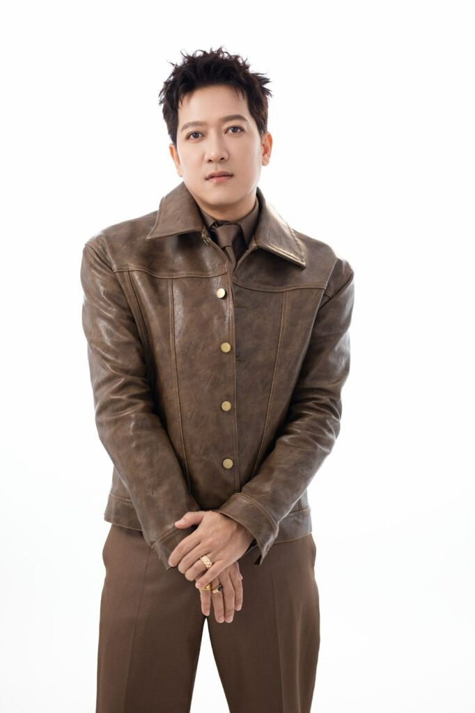 Năm 2001, Trường Giang bắt đầu bước vào TP. Hồ Chí Minh