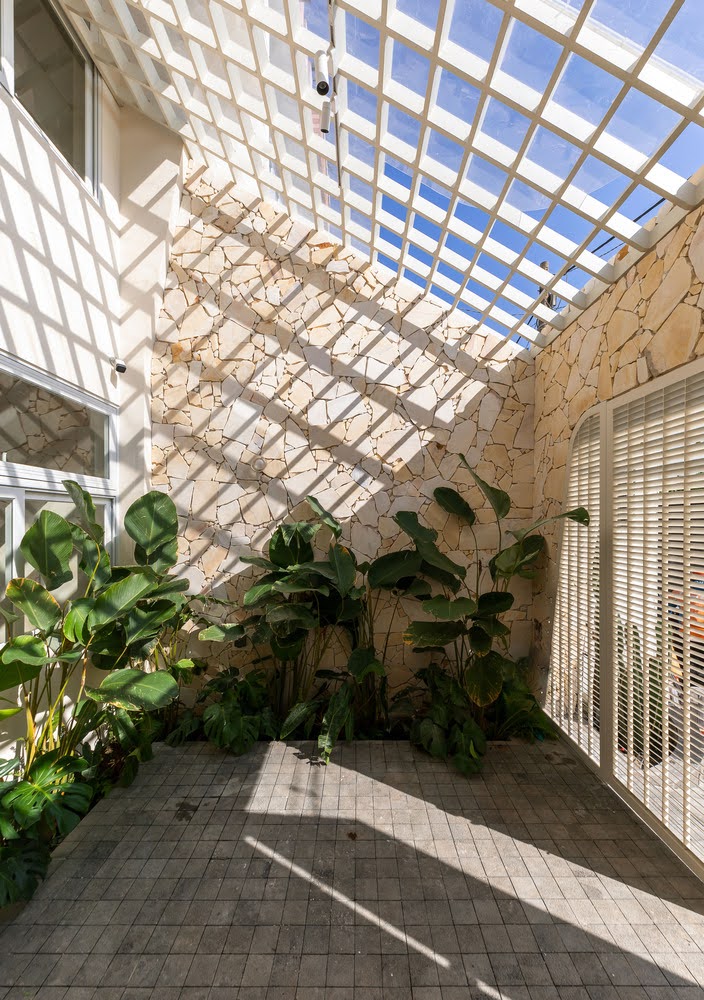 Những nếp gấp vô hình mang lại nguồn ánh sáng vô tận.