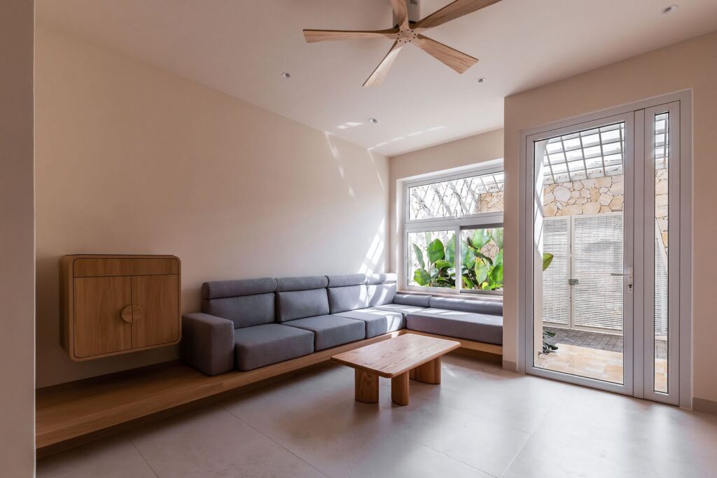 Nội thất bên trong Origami House.