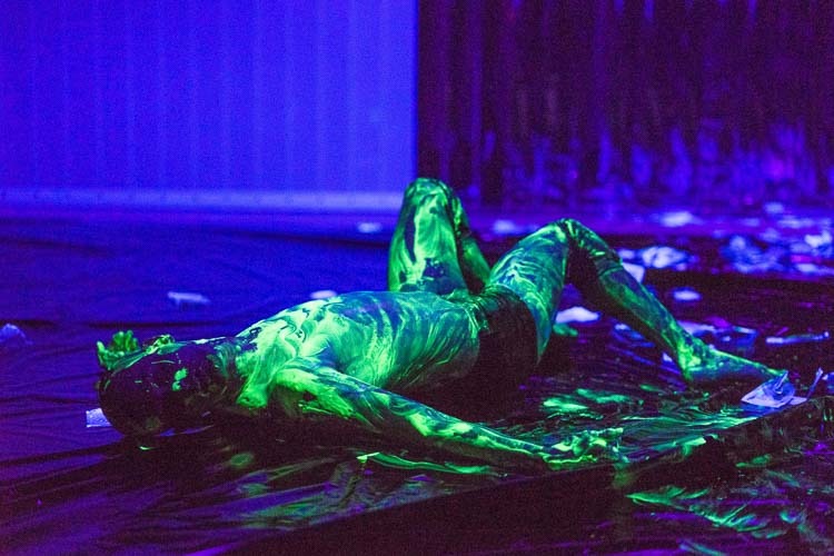 Michael Turinsky từng bước khẳng định dấu ấn riêng trong bối cảnh nghệ thuật đương đại châu Âu. 